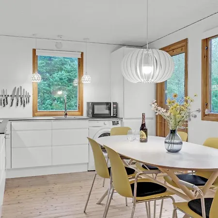 3 Bedroom Cozy In * Græsted
