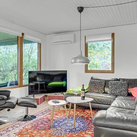 3 Bedroom Cozy Home In Græsted Feriehus Græsted