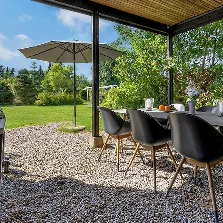 3 Bedroom Cozy Home In Græsted