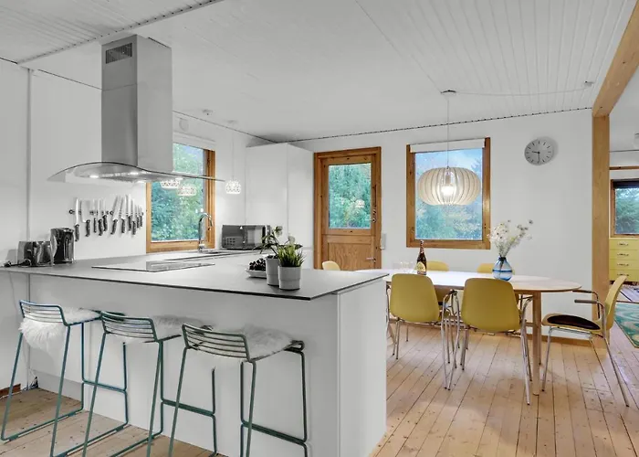 Prázdninový dům 3 Bedroom Cozy In *